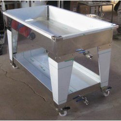 Mesa para la distribución de cuajada de queso de 240x80cm