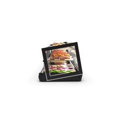 Vitrina refrigerada Kube VCKB8 para hostelería con triple exposición y diseño compacto en cristal