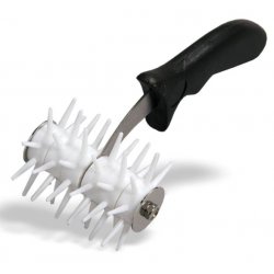 Rodillo para perforar pasta