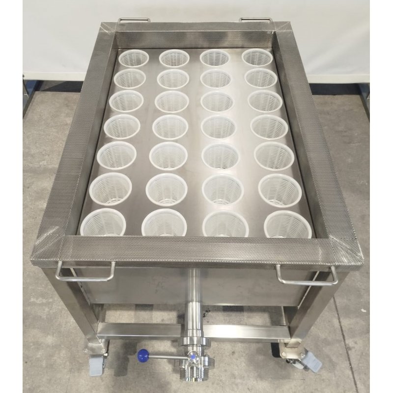Mesa de desuerado con ruedas para la elaboración de quesos para moldes de medidas 900x600x700 mm