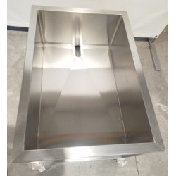 Mesa de desuerado con ruedas para la elaboración de quesos para moldes de medidas 900x600x700 mm
