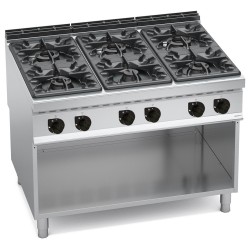 Cocina a gas industrial 6 fuegos Max Power sobre mueble Maxima 900