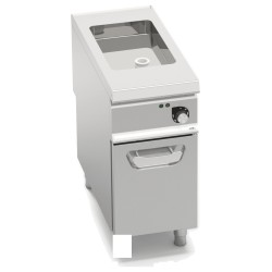 Asador eléctrico multifunción industrial 400 sobre mueble Berto's S900