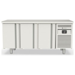 Mesa refrigerada central GN 1/1 MFCG-200 de 3 puertas por cara