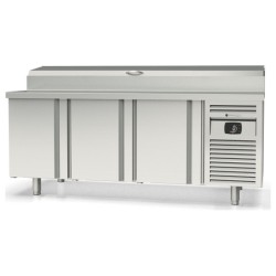 Mesa fría Salad Chef MFEI60-200 con expositor para 12 cubetas GN 1/4 y 3 puertas