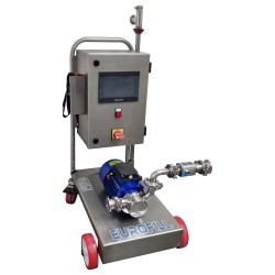 Bomba dosificadora y contalitros Eurofill 30 con pantalla táctil y radiocontrol 2,2 kW